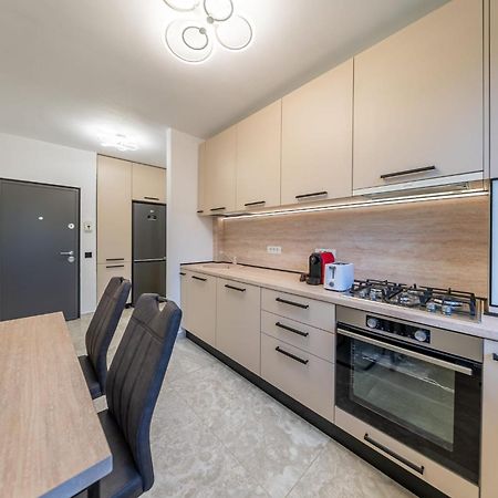 Casa Bella - Apartment In The City Center Arad Esterno foto