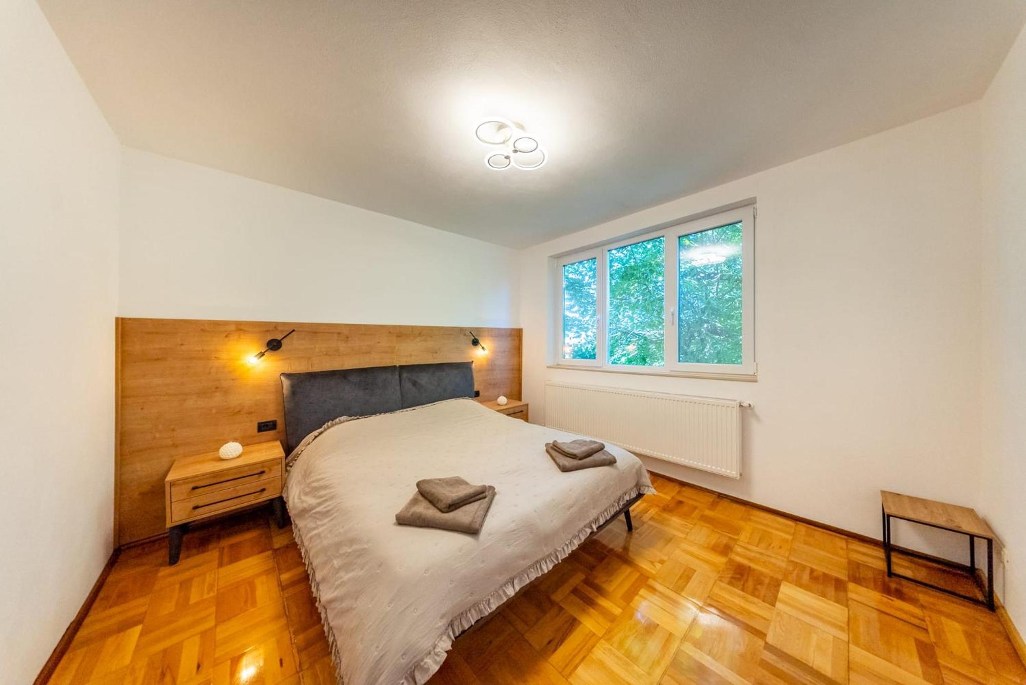 Casa Bella - Apartment In The City Center Arad Esterno foto