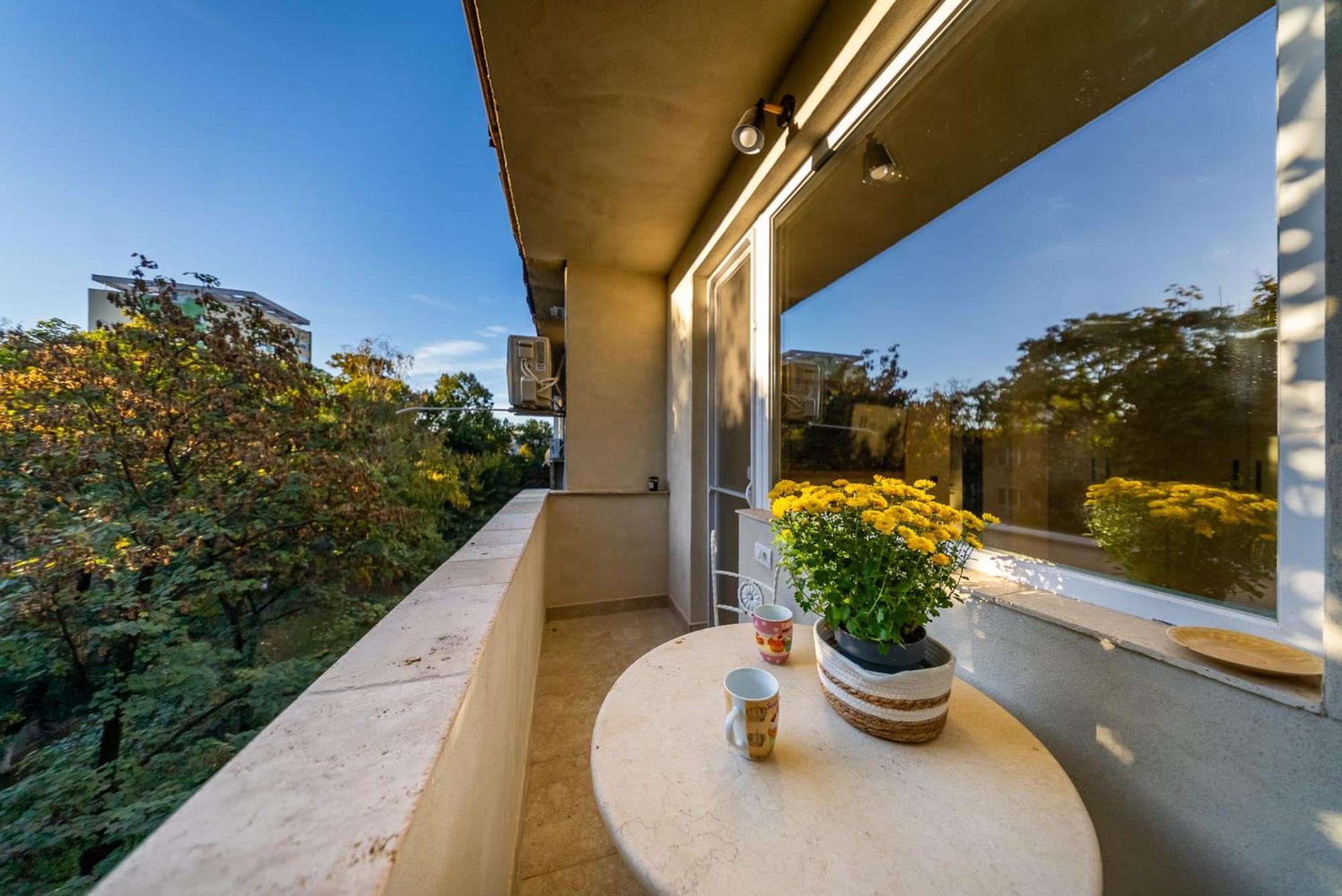 Casa Bella - Apartment In The City Center Arad Esterno foto